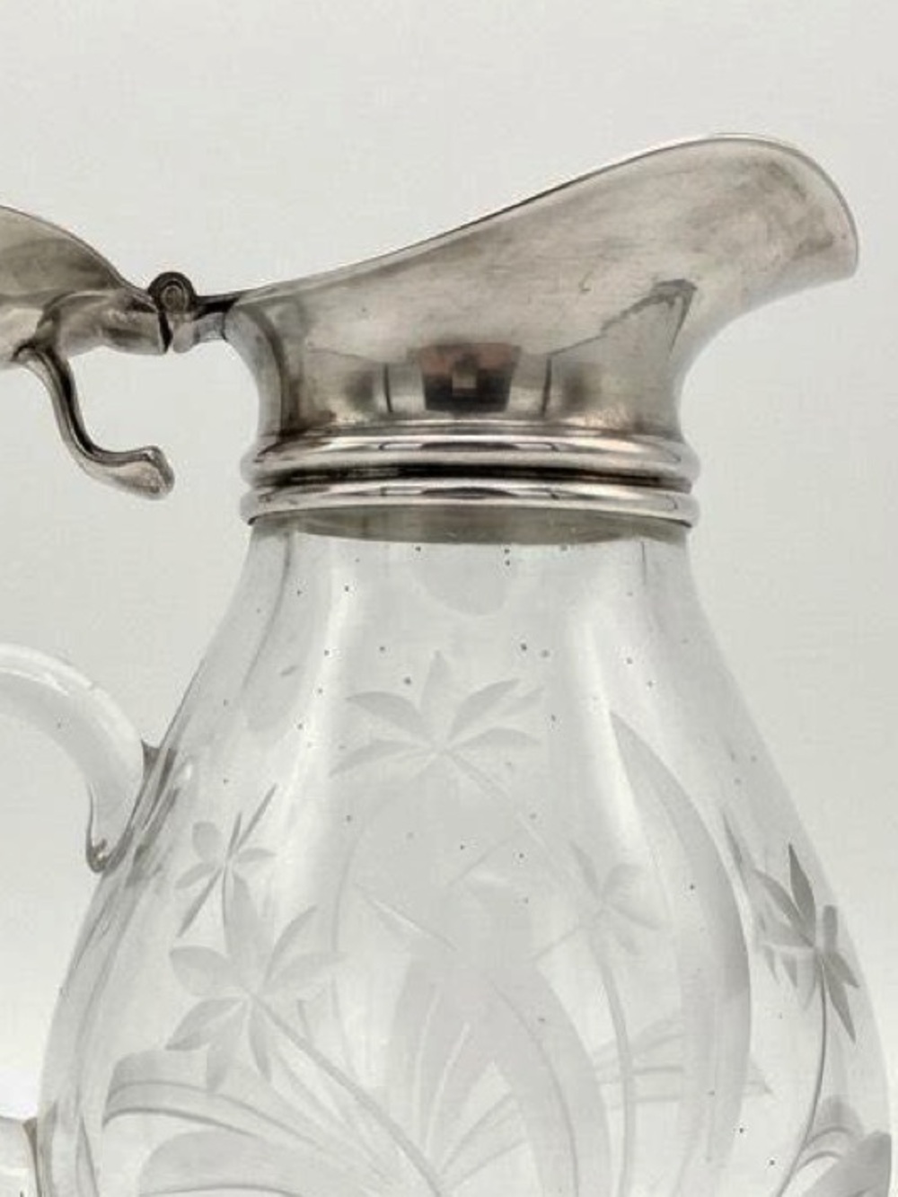 Antique 1900 Frank M. Whiting Sterling Silver & Etched Crystal Syrup Pitcher - Picture 4 of 10